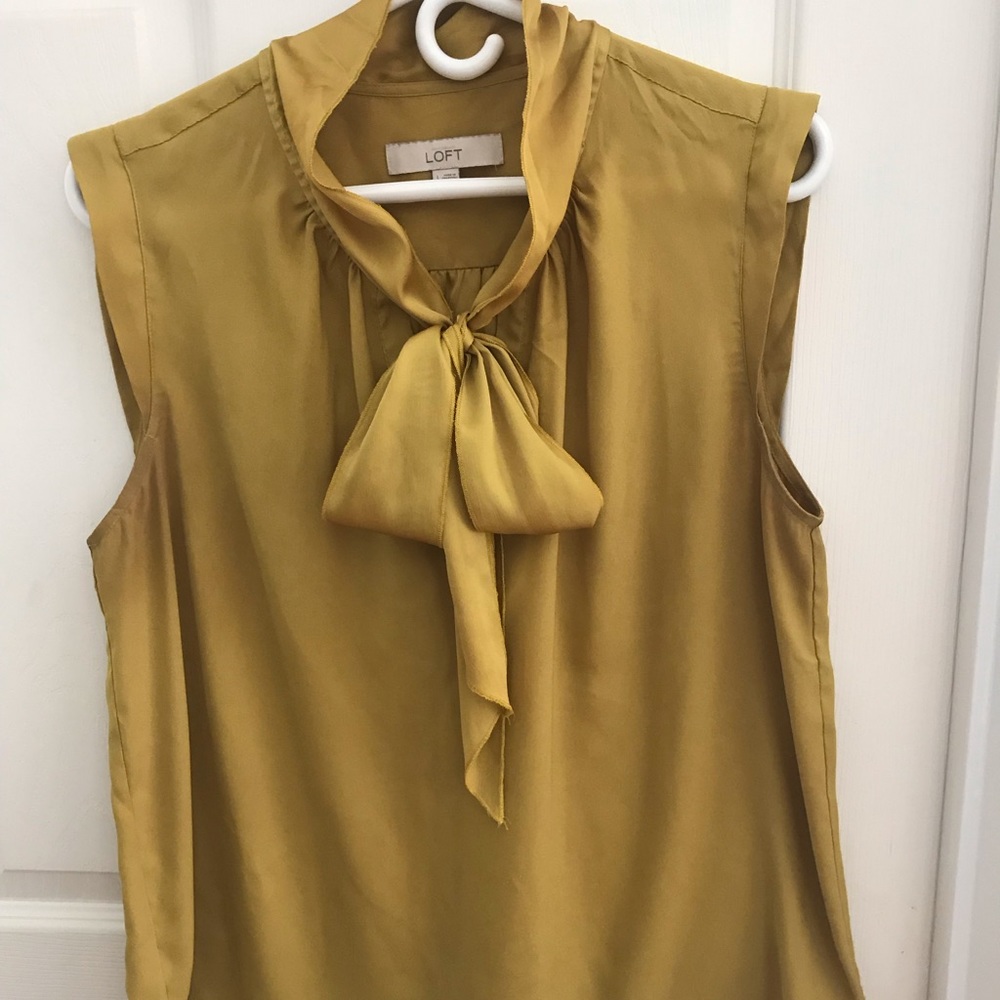 LOFT Sleeveless Shell Blouse